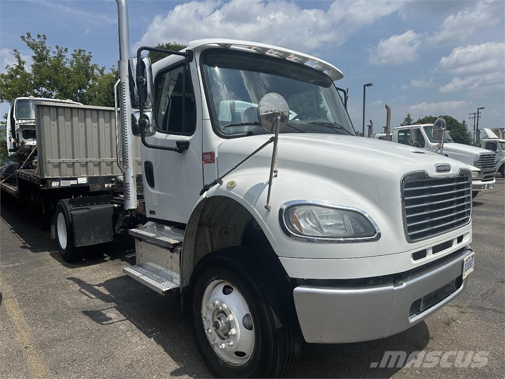 Freightliner M2 106 Motrici e Trattori Stradali
