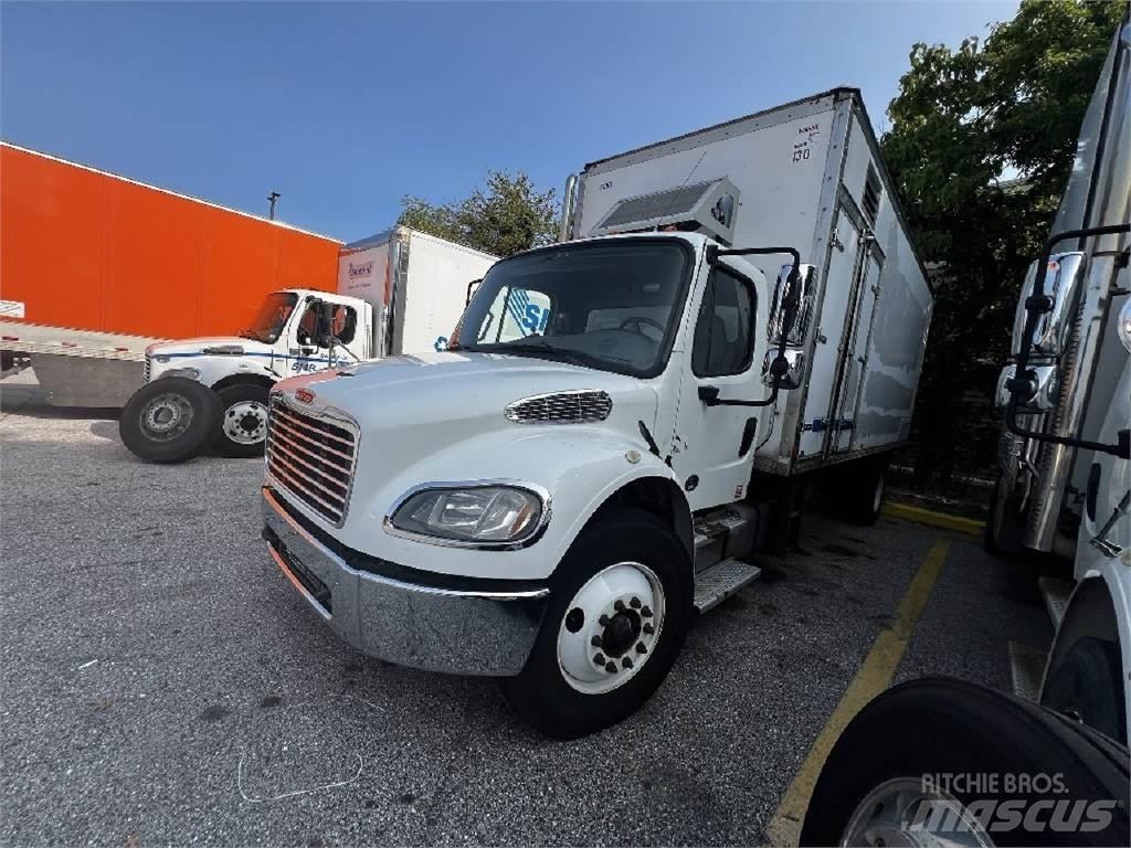 Freightliner M2-106 Camion cassonati