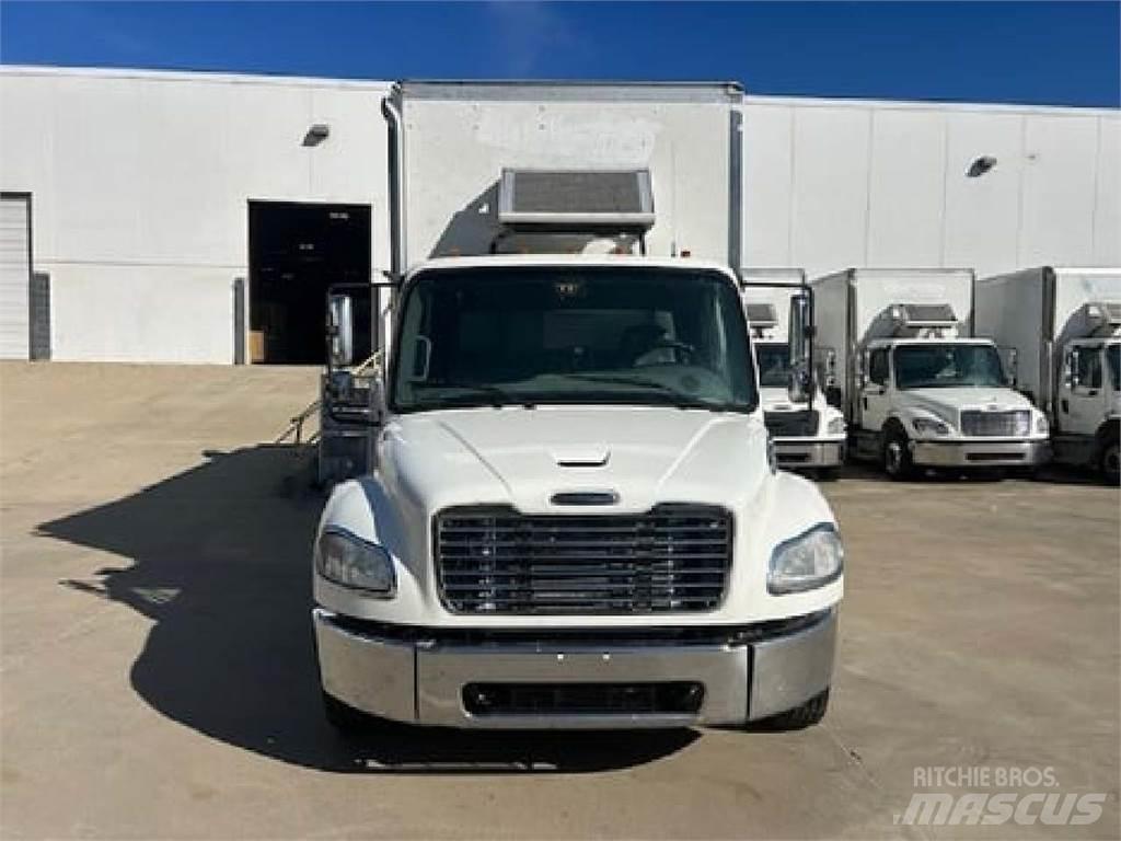 Freightliner M2-106 Camion cassonati