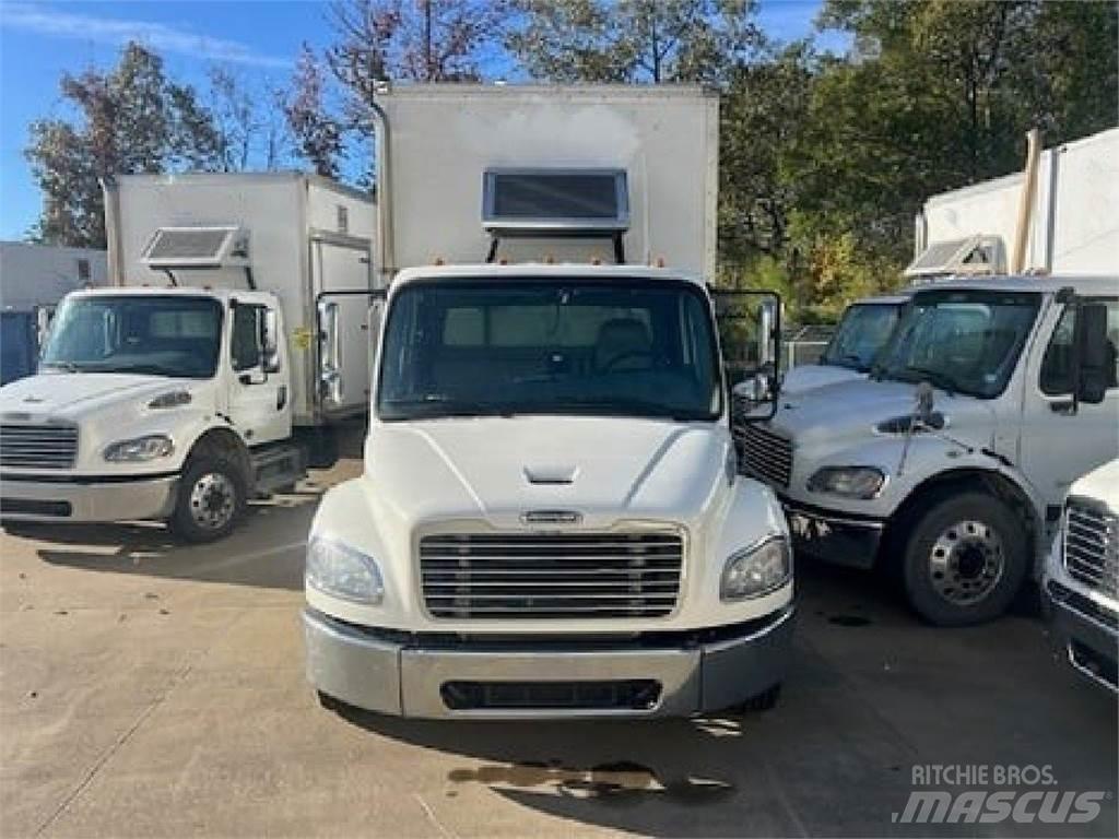 Freightliner M2-106 Camion cassonati