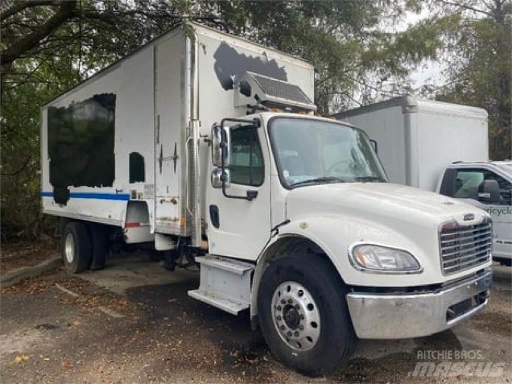 Freightliner M2-106 Camion cassonati