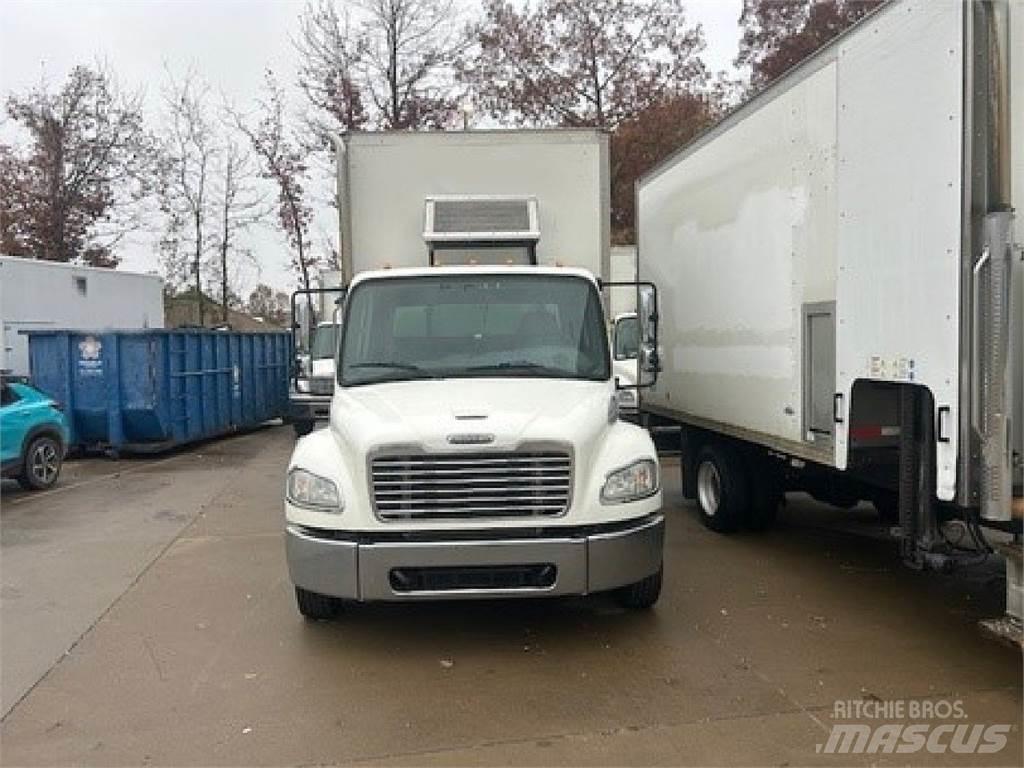 Freightliner M2-106 Camion cassonati