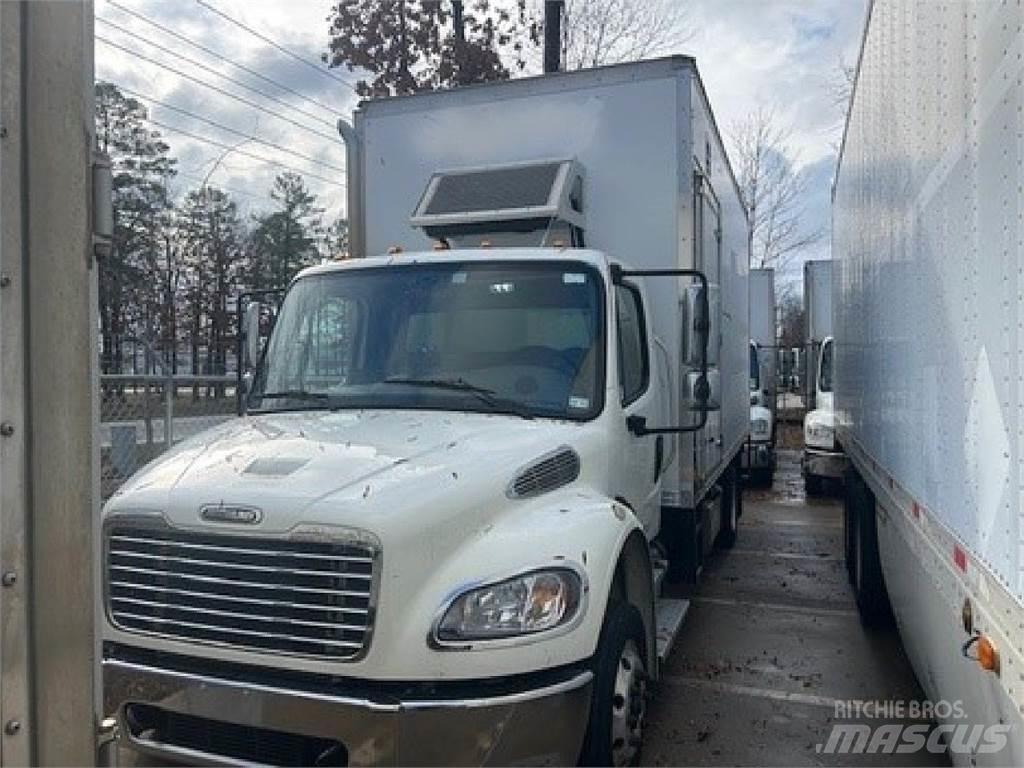 Freightliner M2-106 Camion cassonati