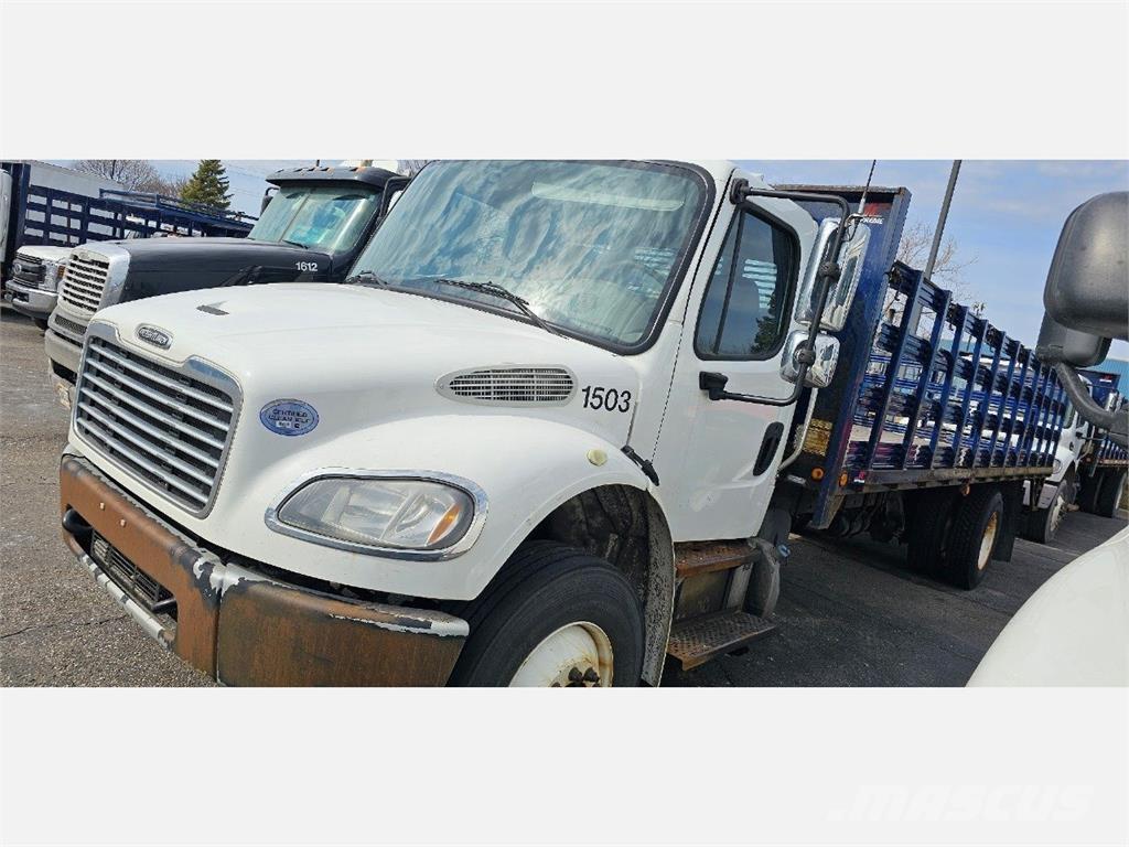 Freightliner M2 106 Camion con sponde ribaltabili