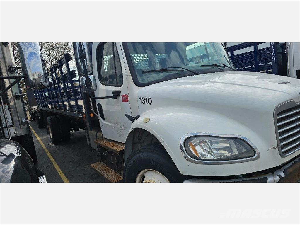 Freightliner M2 106 Camion con sponde ribaltabili