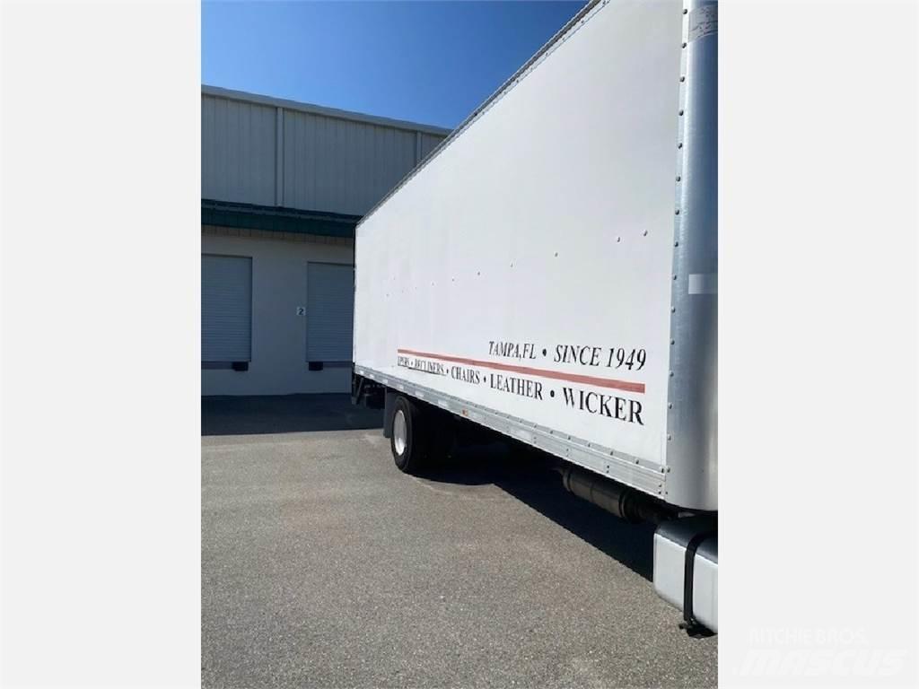 Freightliner M2 106 Camion cassonati