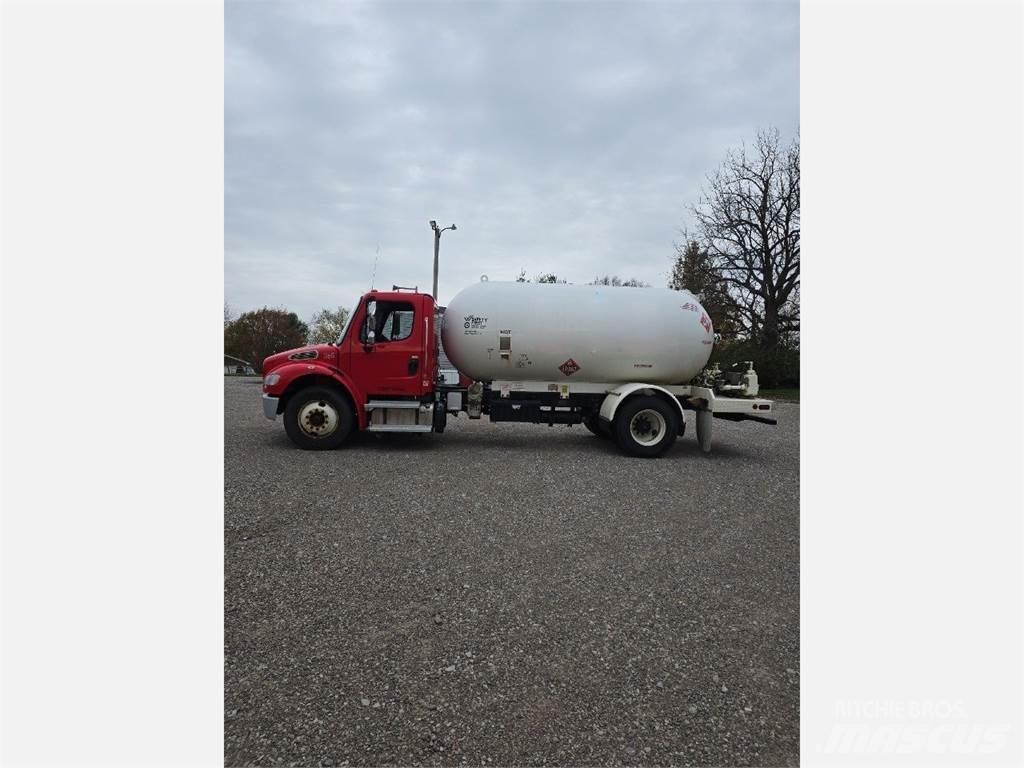 Freightliner M2 106 Camion altro