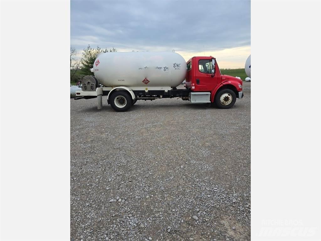 Freightliner M2 106 Camion altro