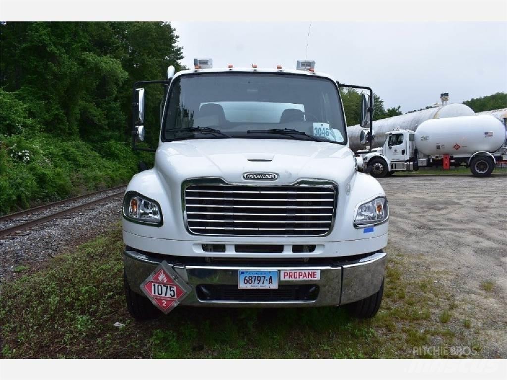 Freightliner M2-106 Camion altro