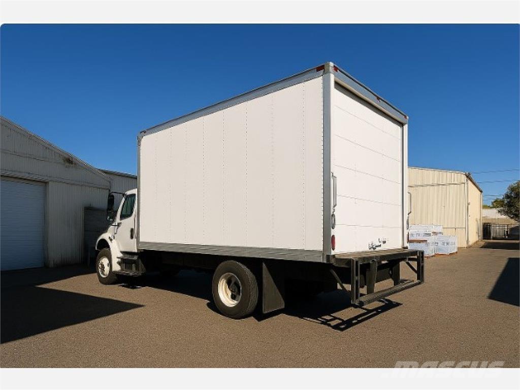 Freightliner M2 106 Camion cassonati