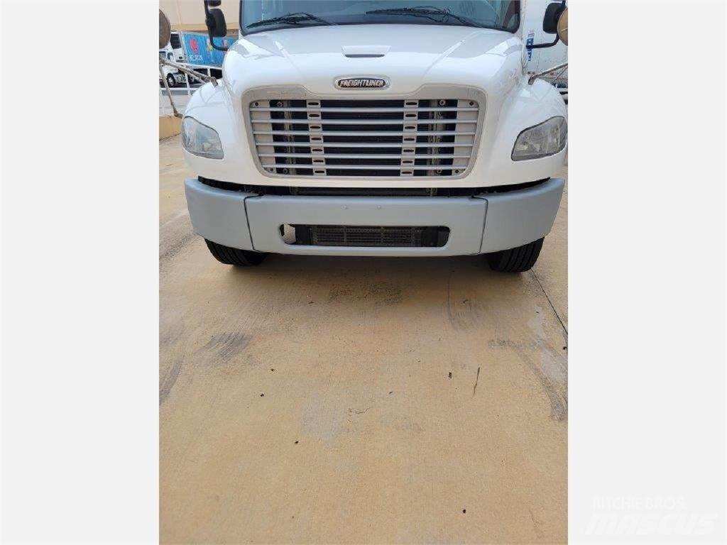 Freightliner M2106 Camion per la consegna bevande