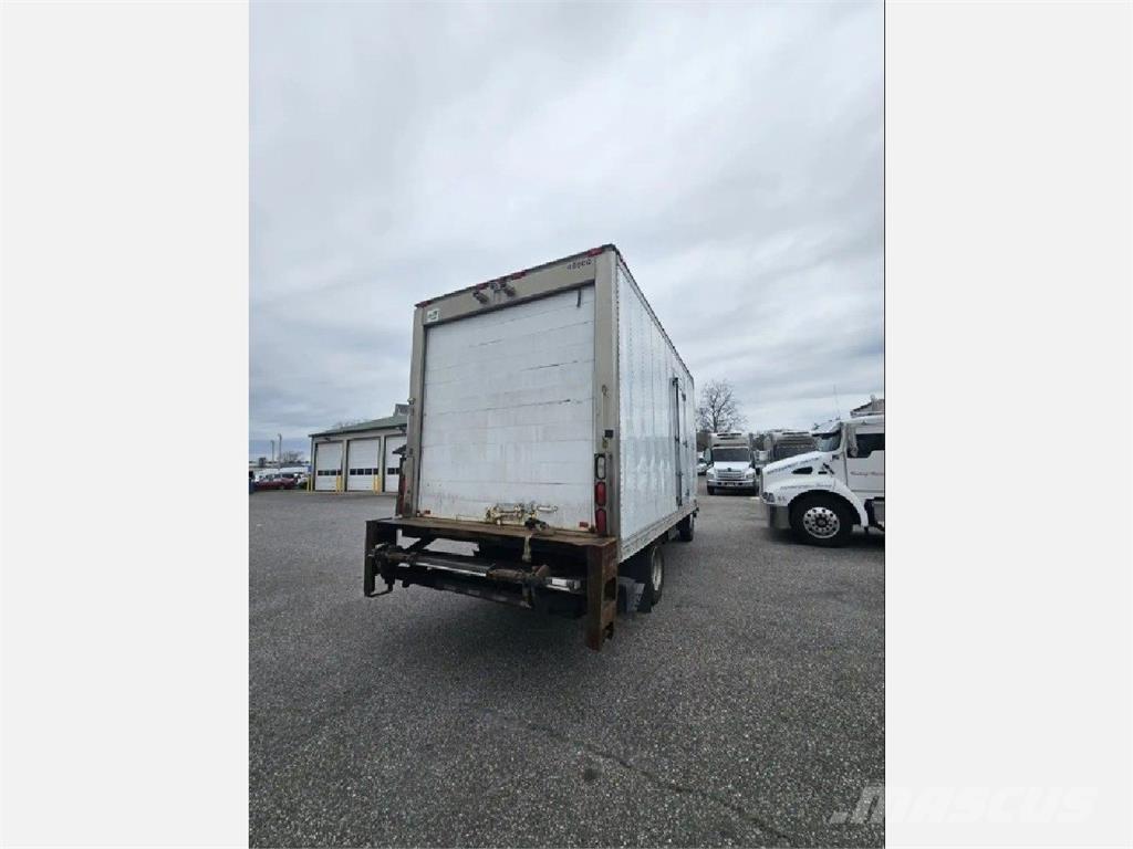 Hino 195 Camion a temperatura controllata