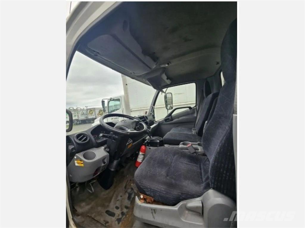 Hino 195 Camion a temperatura controllata