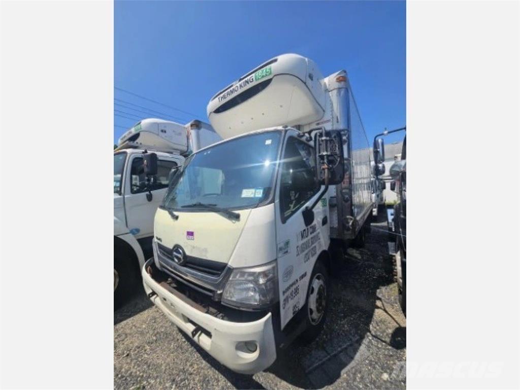Hino 195 Camion a temperatura controllata
