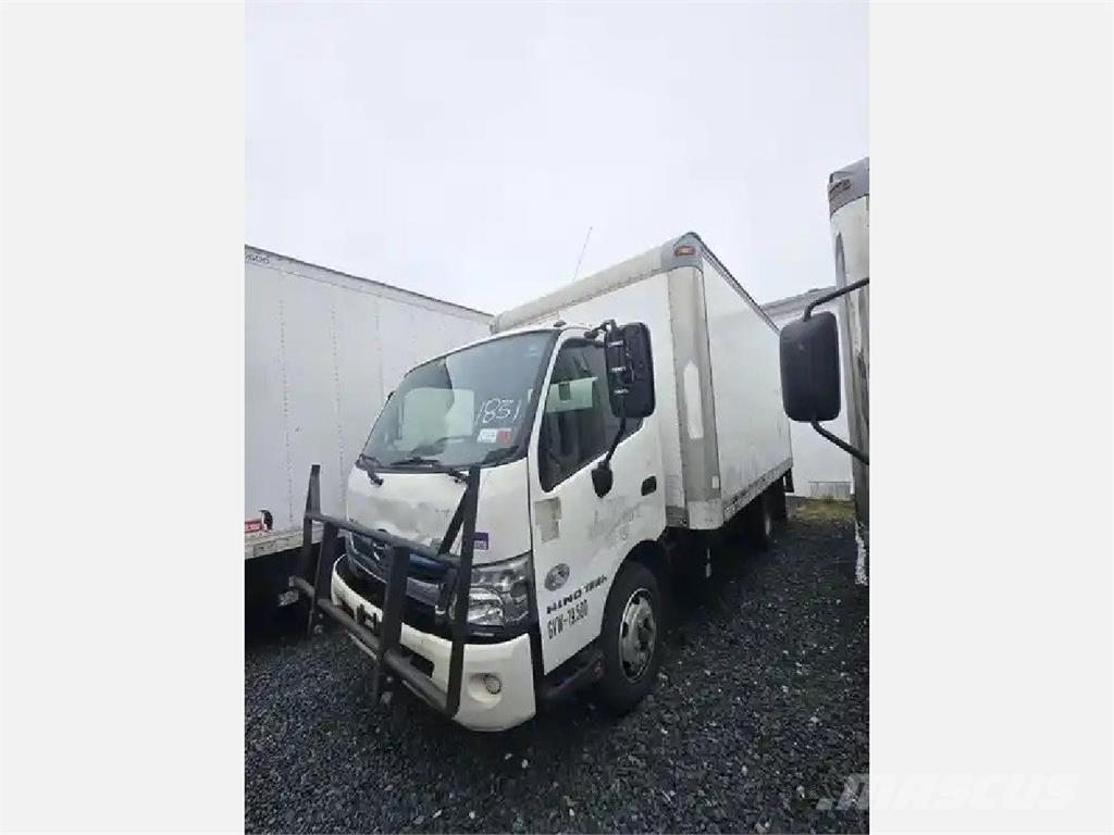 Hino 195 Camion cassonati