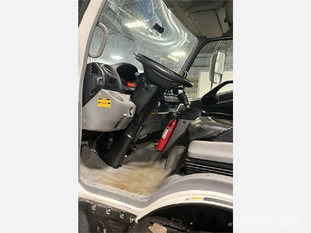 Hino 195 Camion a temperatura controllata