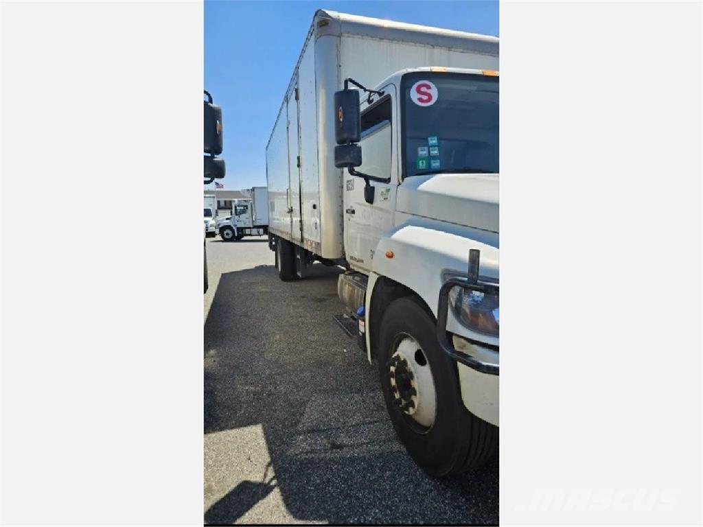 Hino 268 Camion cassonati