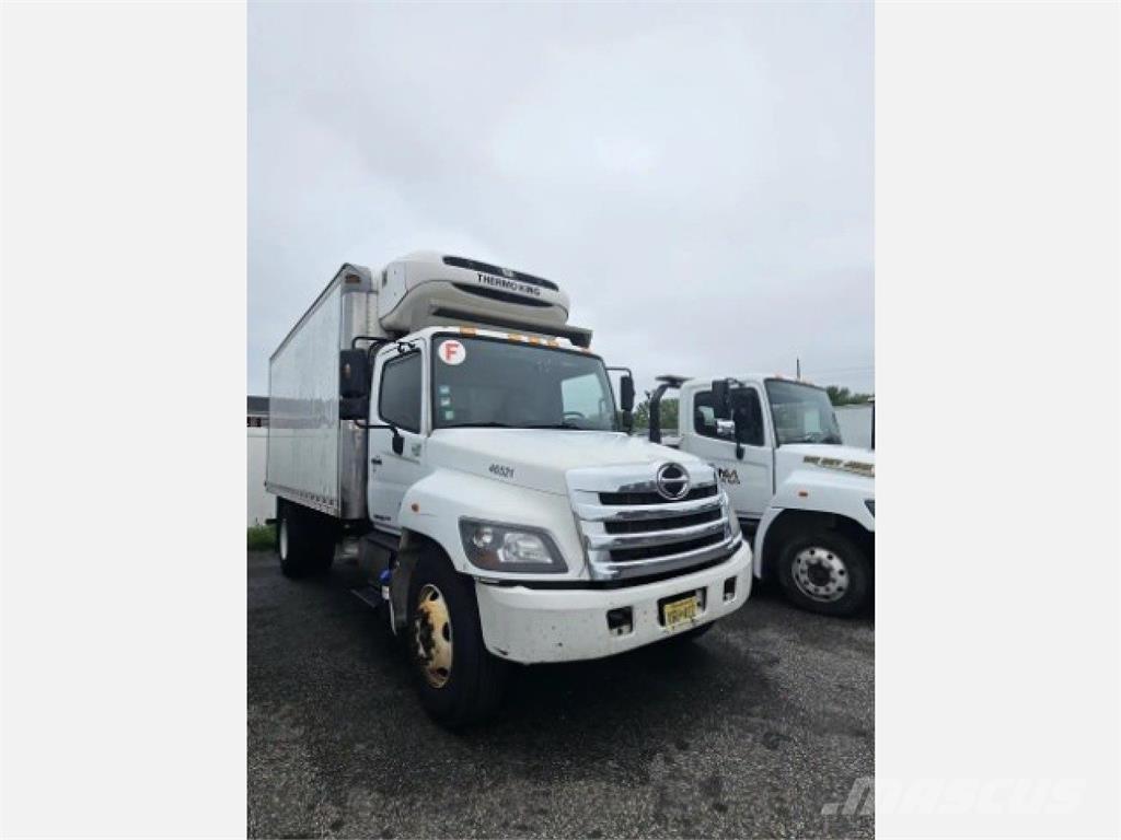 Hino 268 Camion a temperatura controllata