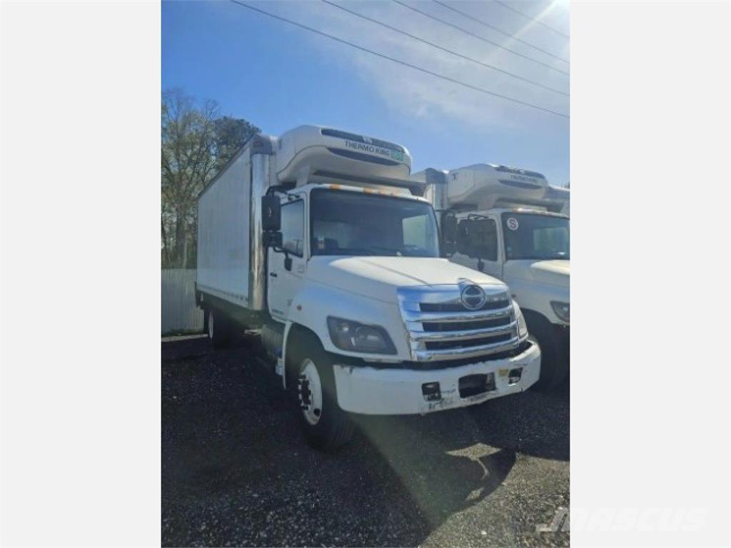 Hino 268 Camion a temperatura controllata