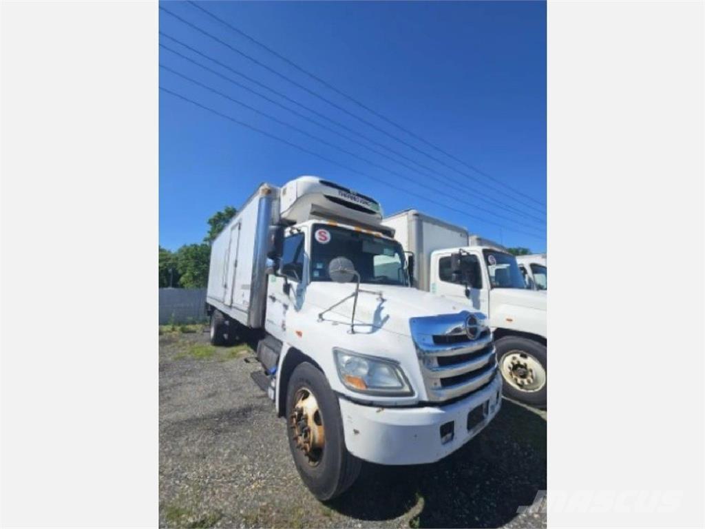 Hino 268 Camion a temperatura controllata