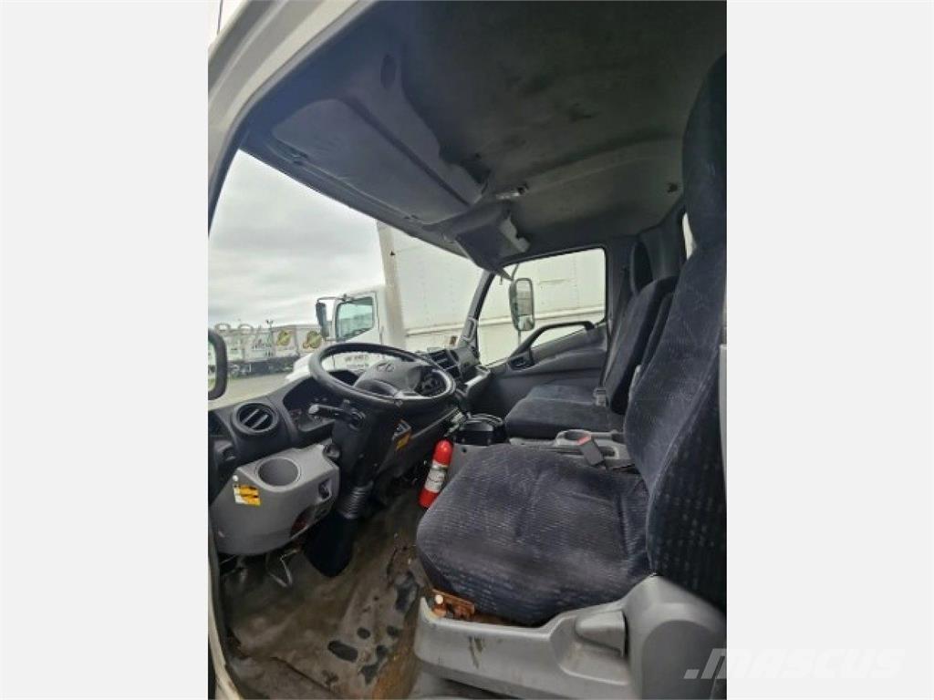 Hino 268 Camion a temperatura controllata