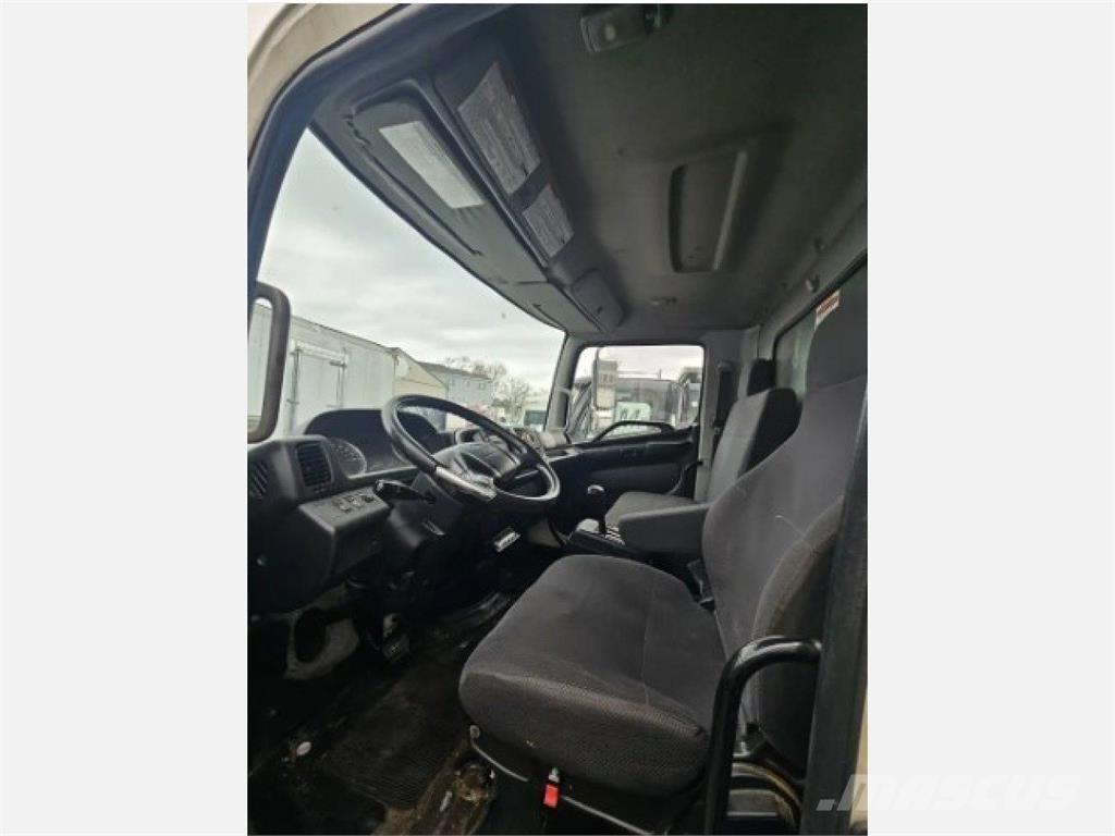 Hino 268 Camion a temperatura controllata