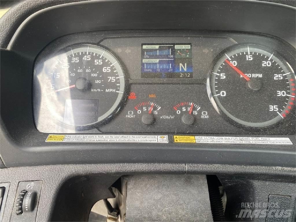 Hino 338 Autocabinati