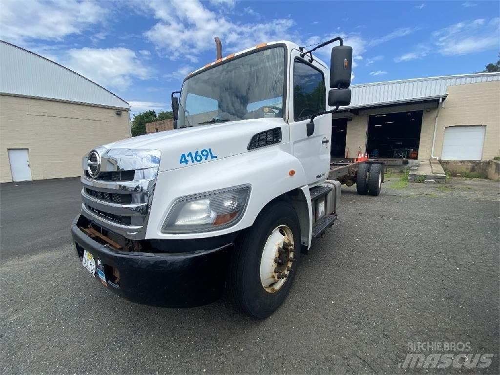 Hino 338 Autocabinati