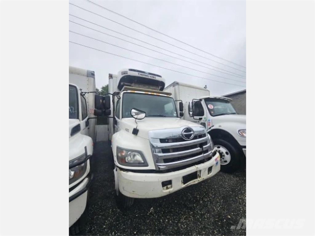 Hino 338 Camion a temperatura controllata