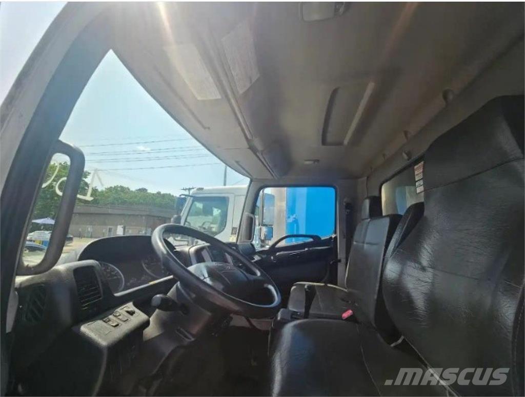 Hino 338 Camion a temperatura controllata