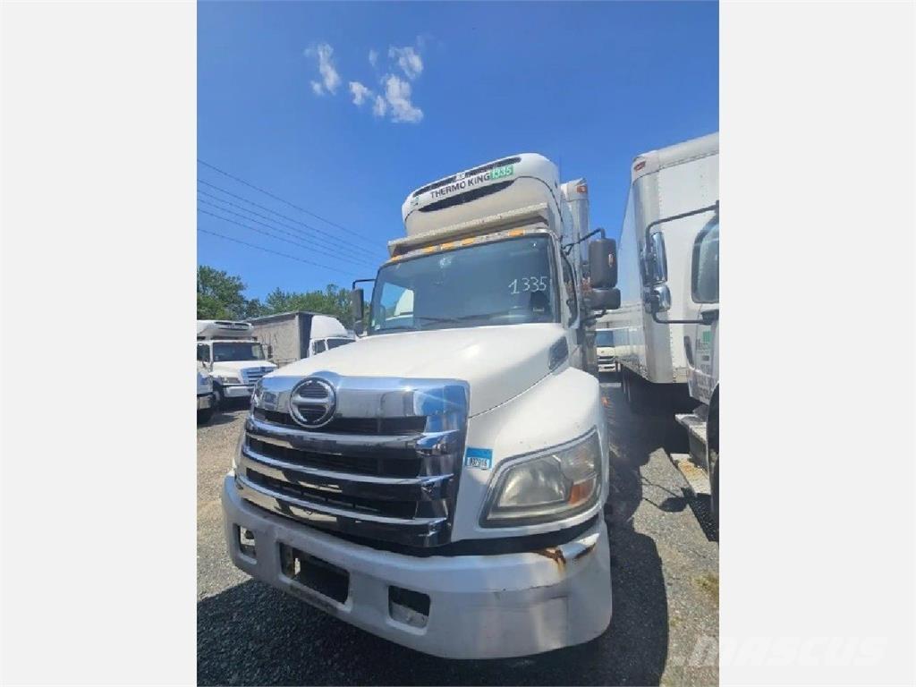 Hino 338 Camion a temperatura controllata