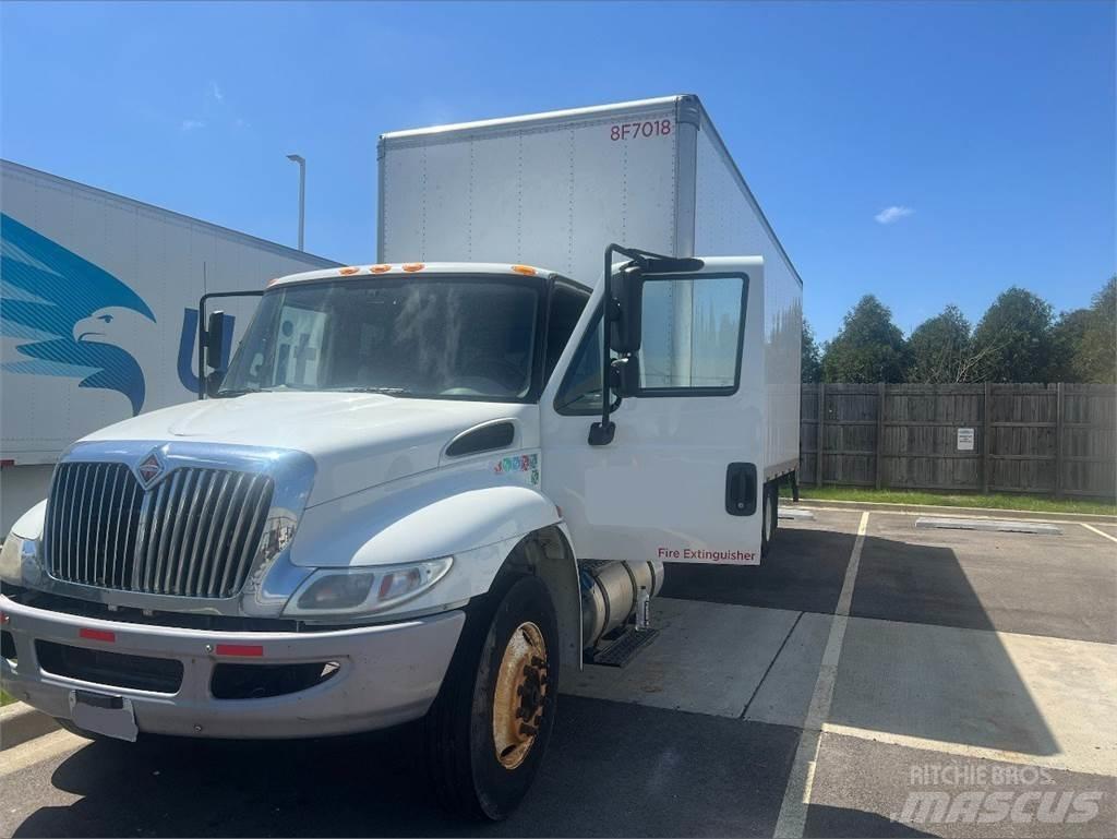 International 4300 Camion cassonati