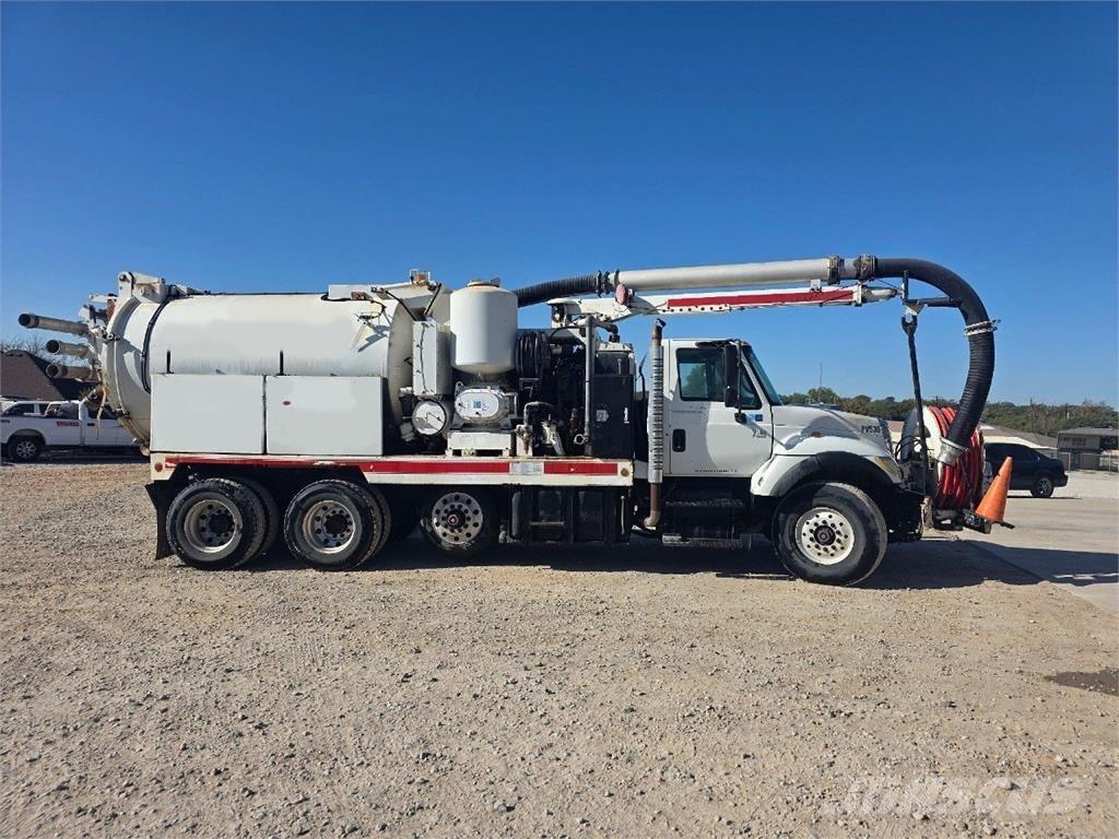 International 4400 Camion altro