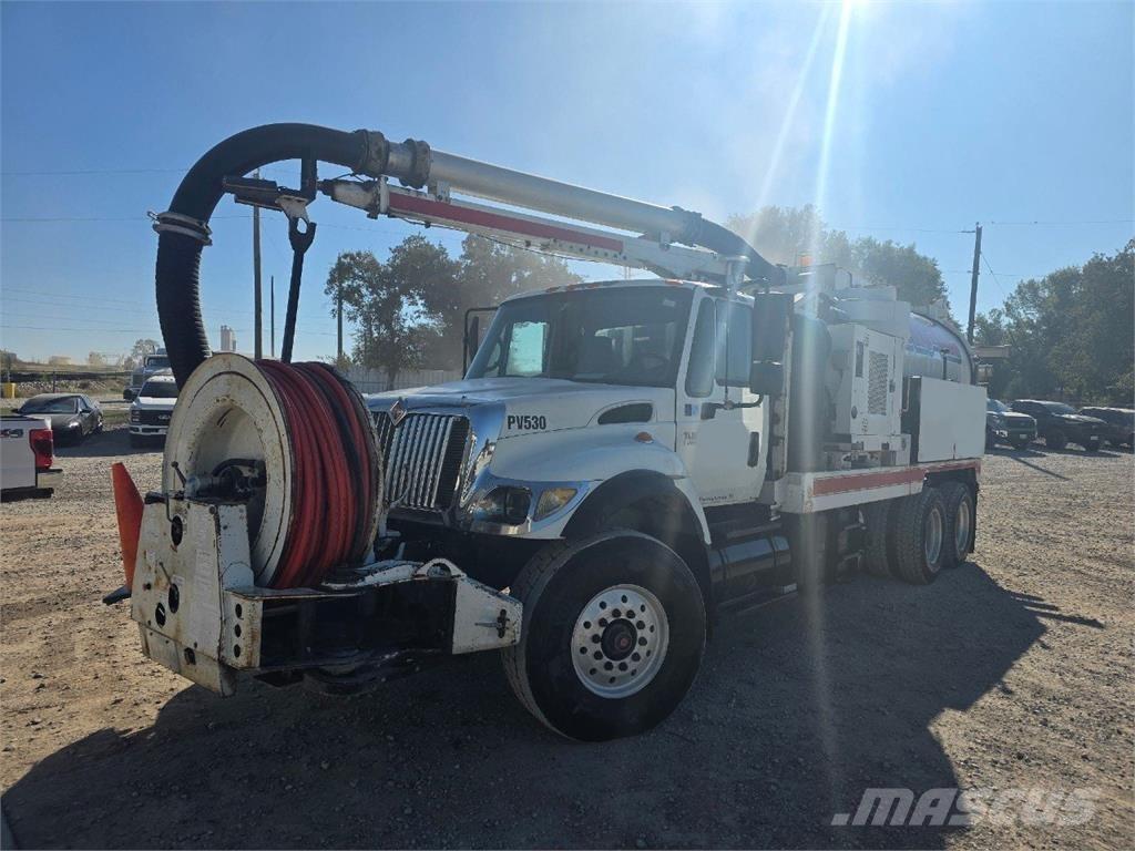 International 4400 Camion altro