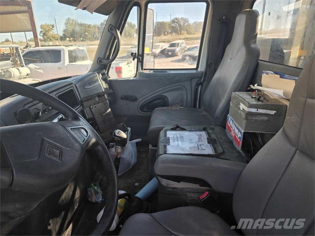 International 4400 Camion altro