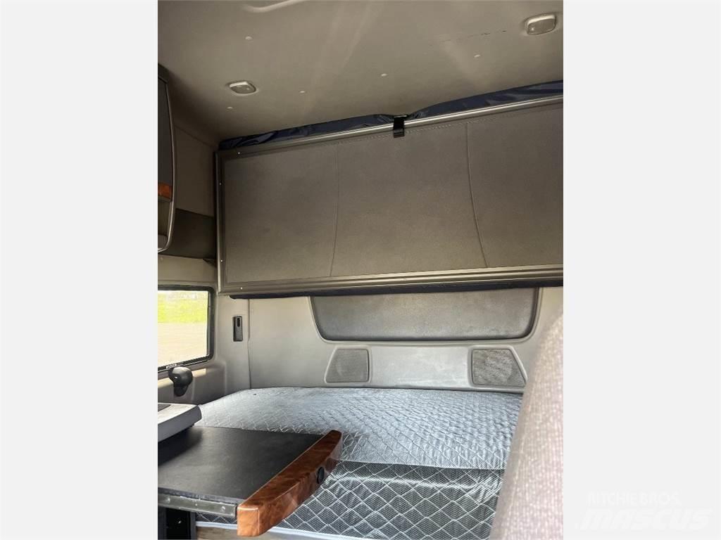 International LT625 Motrici e Trattori Stradali