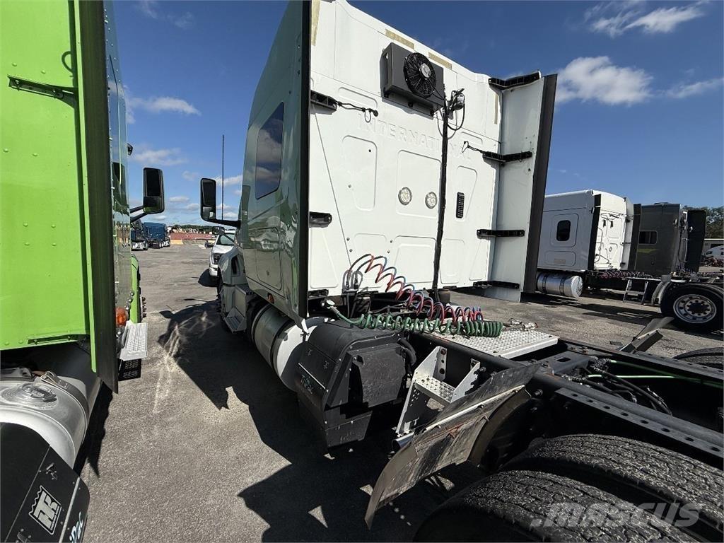 International LT625 Motrici e Trattori Stradali