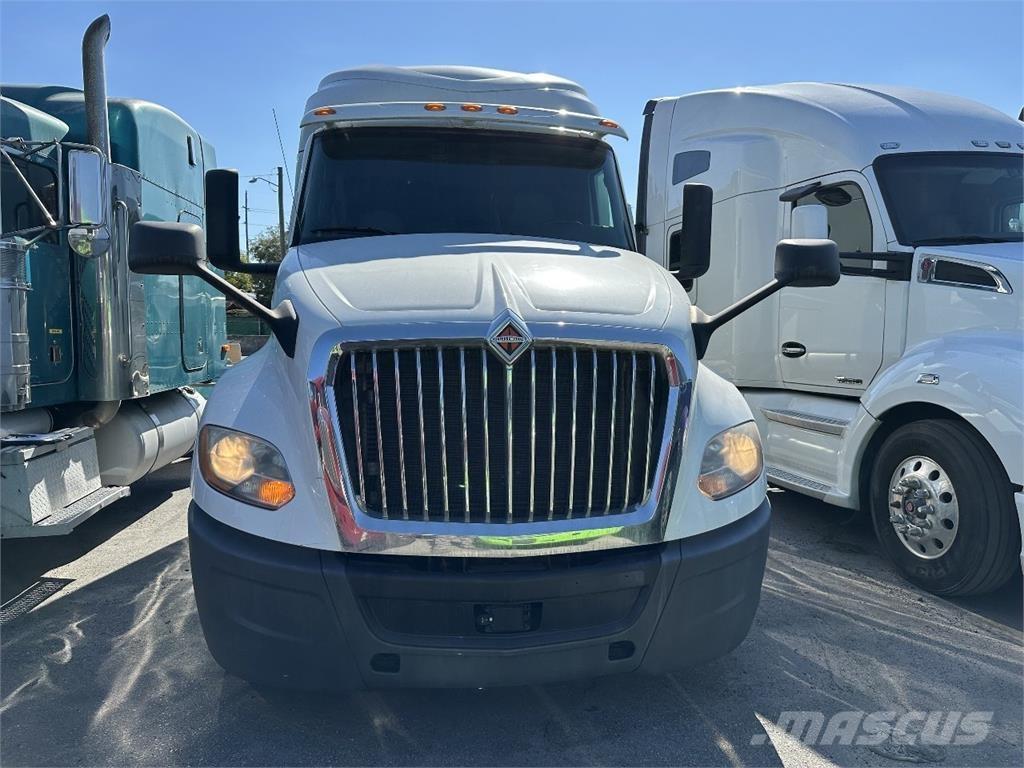 International LT625 Motrici e Trattori Stradali