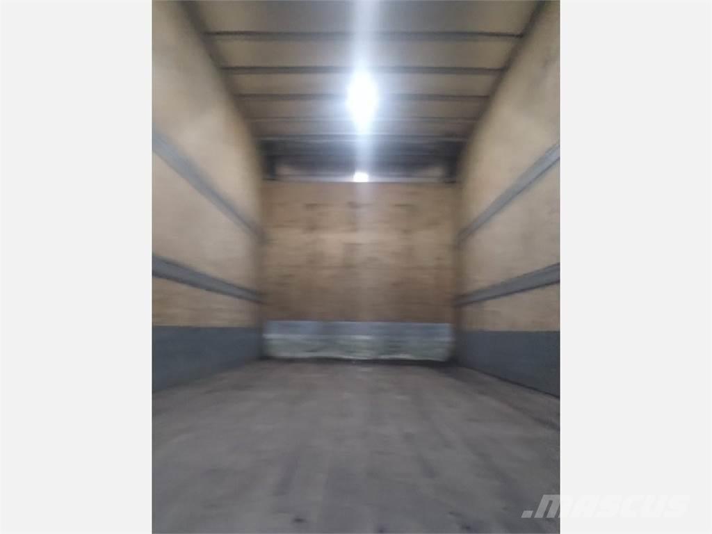 International MV Camion cassonati