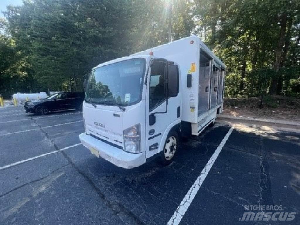 Isuzu NRR Camion per la consegna bevande