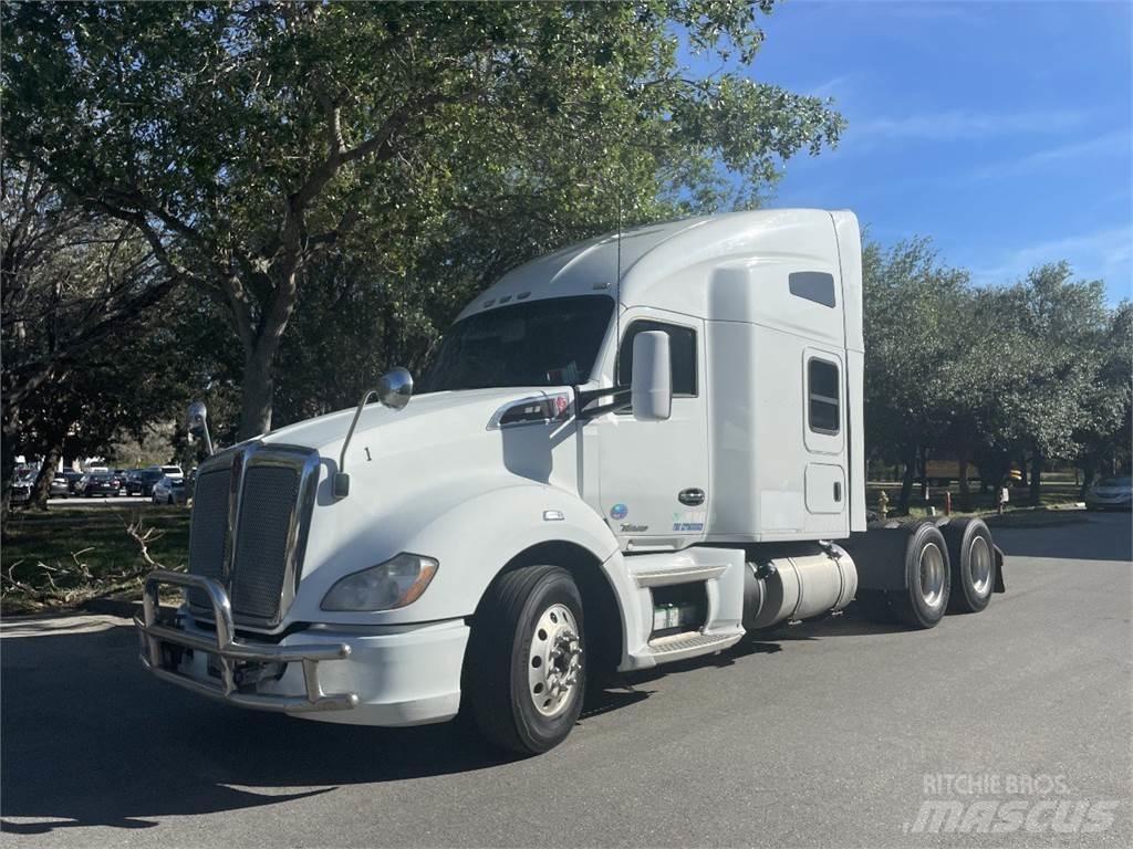 Kenworth T680 Motrici e Trattori Stradali