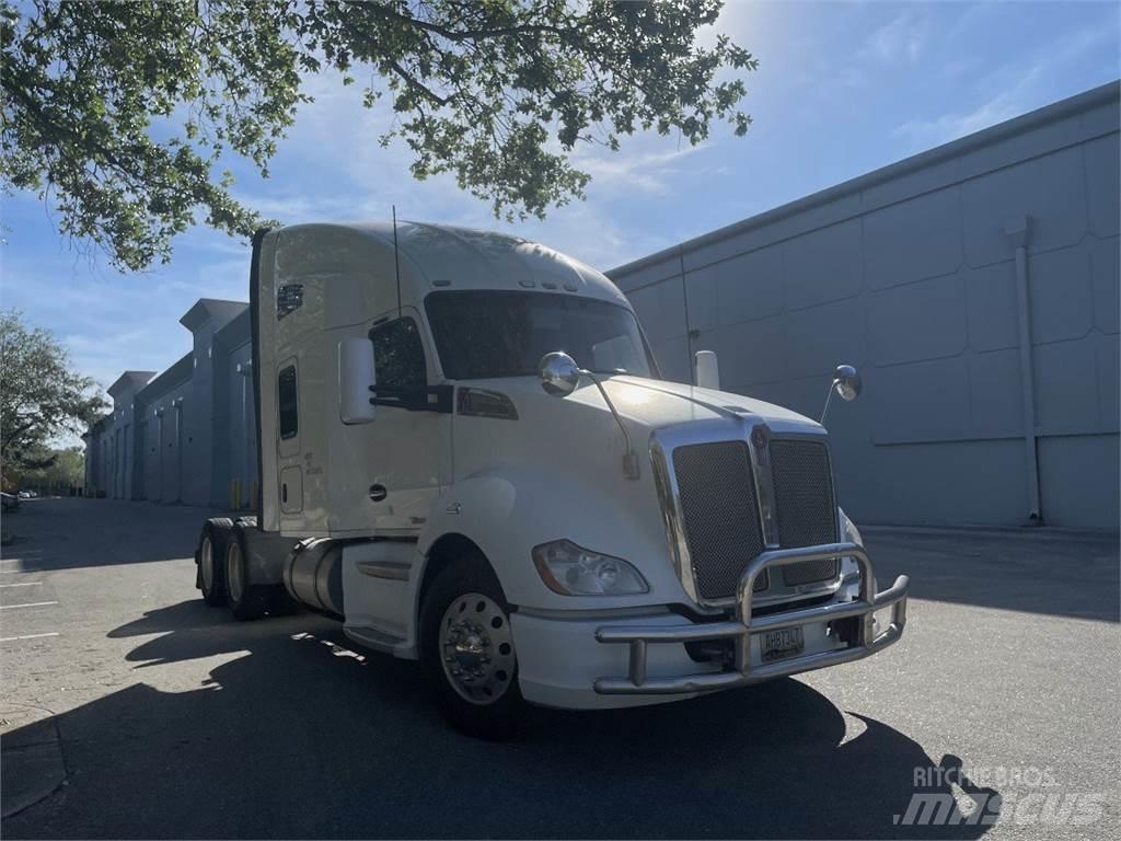 Kenworth T680 Motrici e Trattori Stradali
