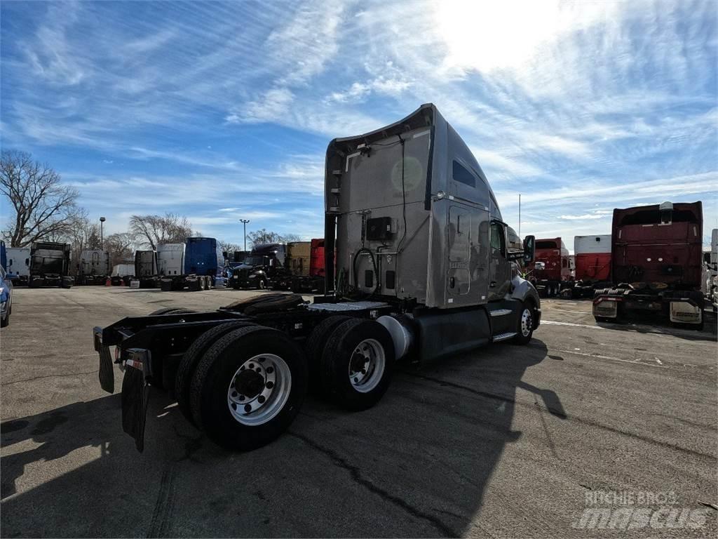 Kenworth T680 Motrici e Trattori Stradali