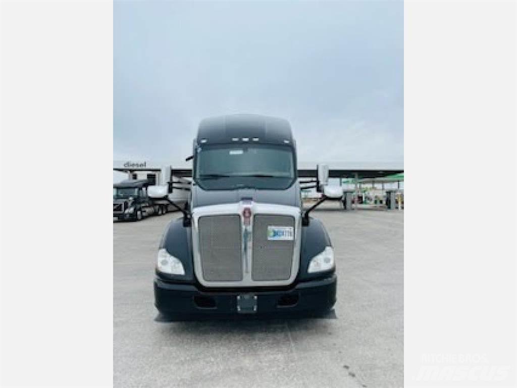 Kenworth T680 Motrici e Trattori Stradali