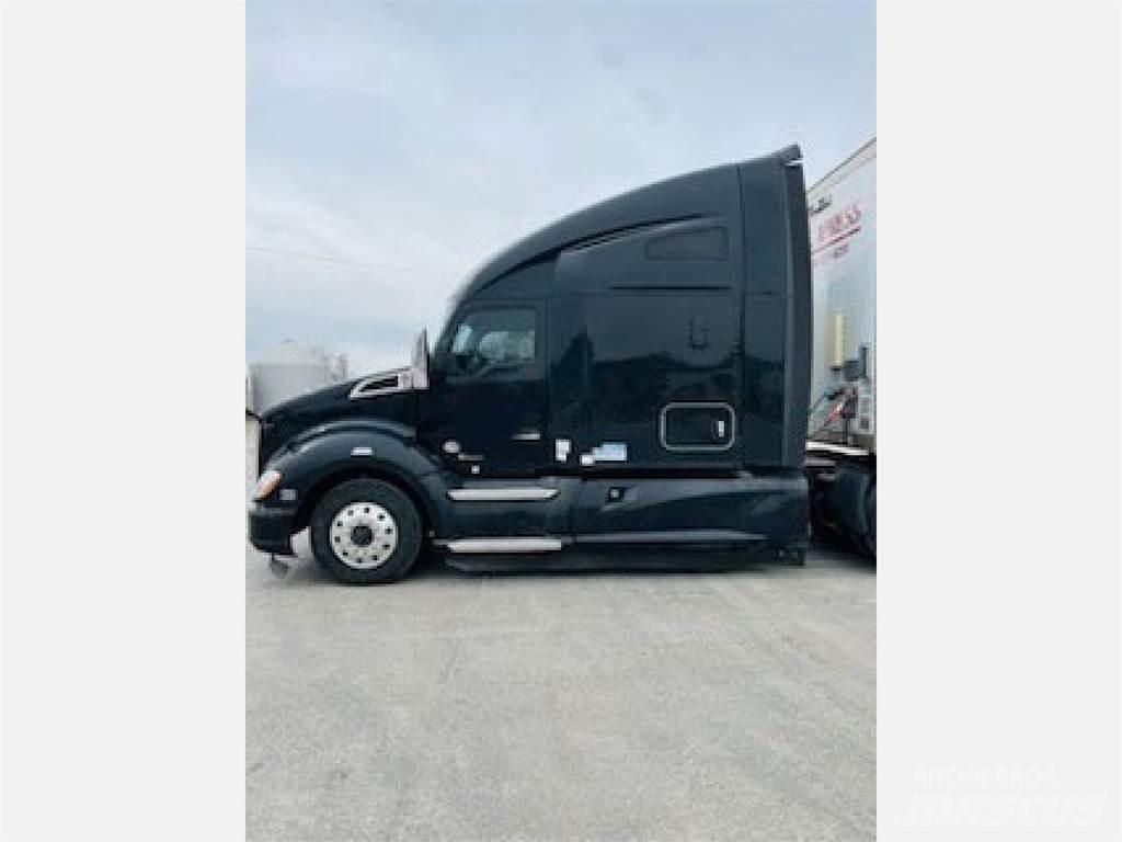 Kenworth T680 Motrici e Trattori Stradali