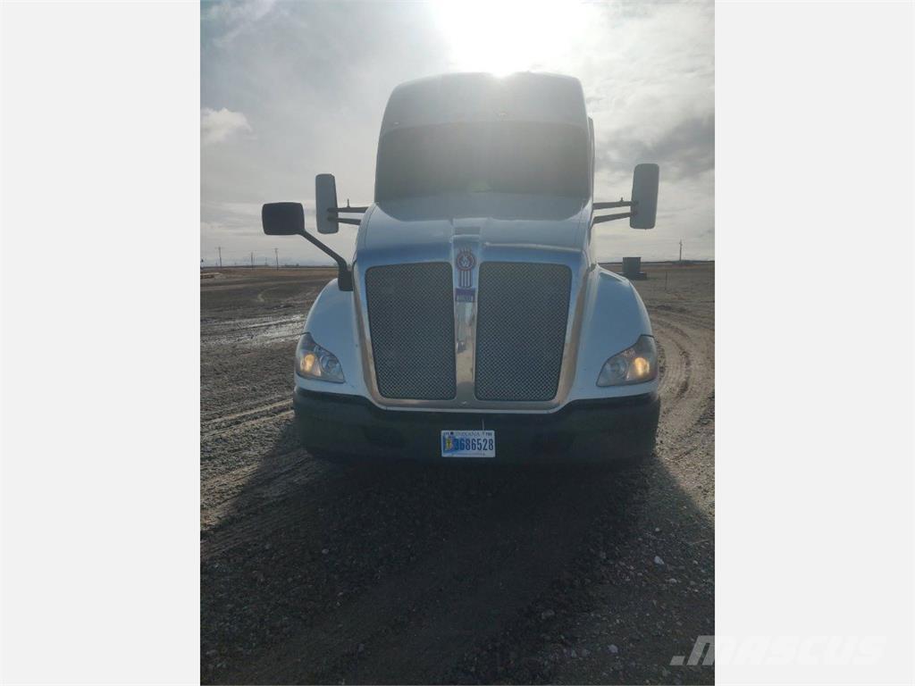 Kenworth T680 Motrici e Trattori Stradali