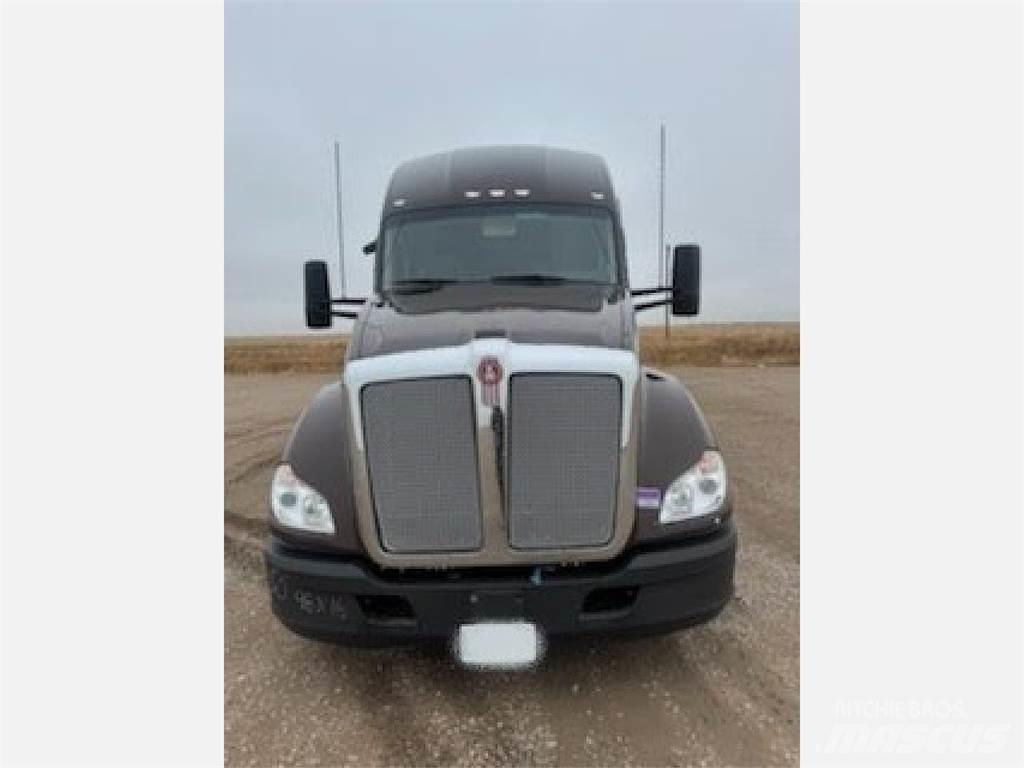Kenworth T680 Motrici e Trattori Stradali
