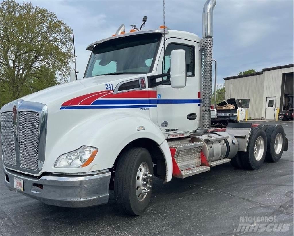 Kenworth T680 Motrici e Trattori Stradali
