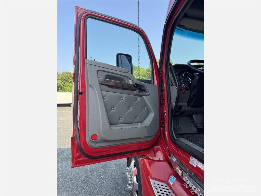 Kenworth T680 Motrici e Trattori Stradali