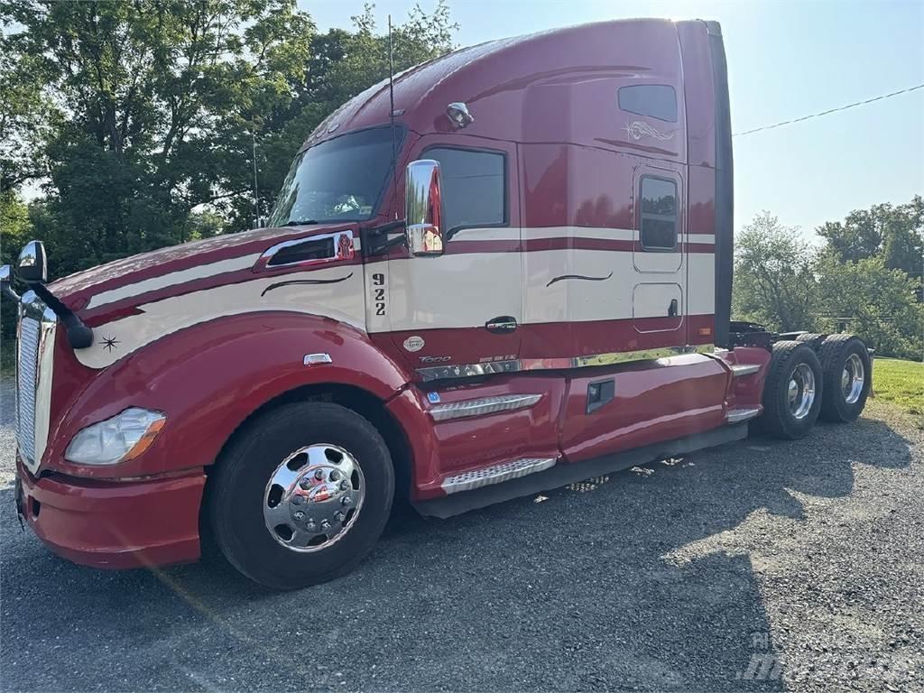 Kenworth T680 Motrici e Trattori Stradali